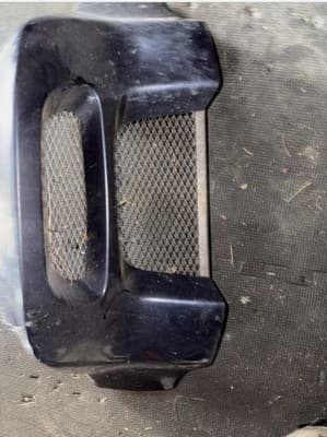 1987 YAMAHA VENTURE XVZ1300 FRONT LOWER CENTER V FAIRING COWL GUARD - Thumbnail 3