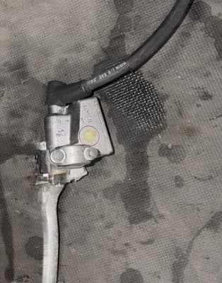 Brake Master Cylinder Front Honda VF 750 C Magna 1993-2003 (VF750 VF750C RC43) - Thumbnail 3