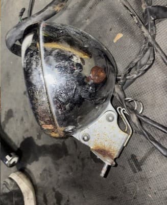 87 Honda VF 700 VF700 C Super Magna headlight head light housing bucket - Thumbnail 11
