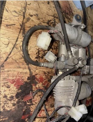 86 Yamaha XVZ 1300 Venture Royal Air Compressor 1986 - Thumbnail 4