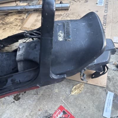 1983-1986 Honda V65 Magna VF1100C Full rear fender - Thumbnail 5