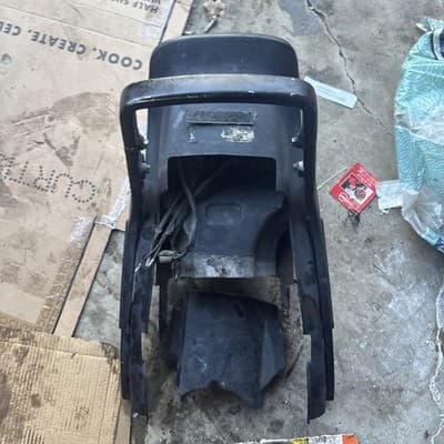 1983-1986 Honda V65 Magna VF1100C Full rear fender - Thumbnail 4