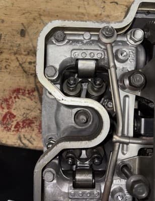 Honda VF700C VF 700C Magna #E106 Front Cylinder Head Assembly - Thumbnail 2
