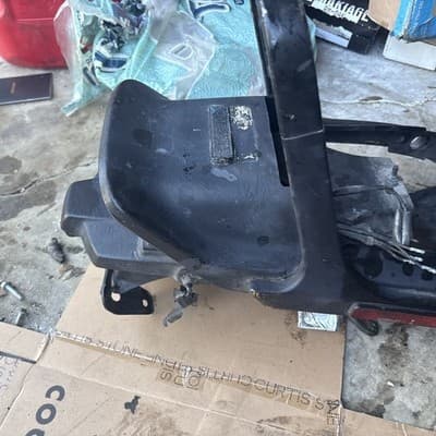 1983-1986 Honda V65 Magna VF1100C Full rear fender - Thumbnail 8