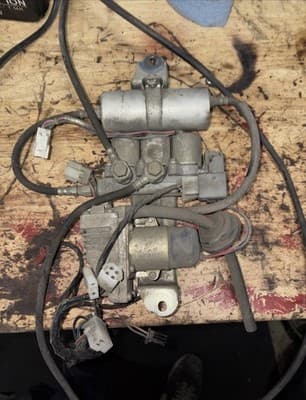 86 Yamaha XVZ 1300 Venture Royal Air Compressor 1986 - Thumbnail 6