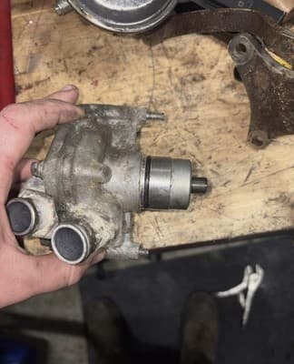 Honda Magna VF700C VF700 VF 700 C Engine Water Coolant Pump - Thumbnail 5
