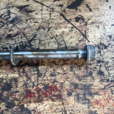 HONDA VF1100 C VF1100C MAGNA REAR WHEEL AXLE 42301-MB4-000 - Thumbnail 4