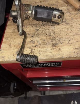 Honda Magna VF700C VF700 VF 700 C Left Front Foot Peg Shifter Pedal - Thumbnail 2
