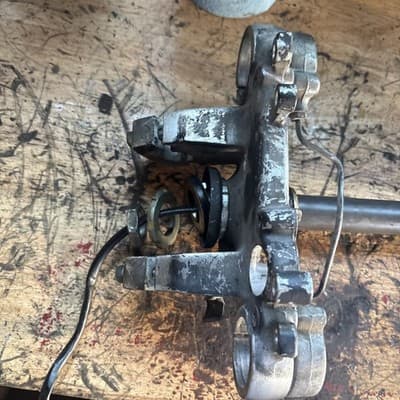 84 HONDA VF1100 VF 1100 S V65 SABRE STEERING STEM TRIPLE TREE TOP CLAMP - Thumbnail 2