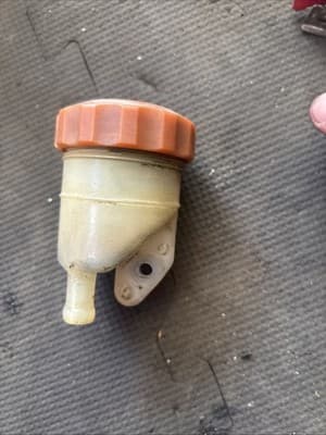 83-86 Honda VF1100S Sabre Magna V65 1100 Rear Brake Master Cylinder Reservoir - Thumbnail 3