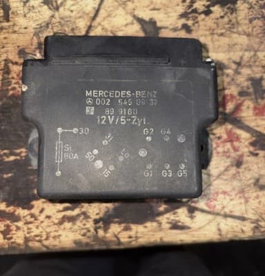 Glow Plug Relay - 1977-1985 Mercedes-Benz 300D 001 545 98 32 - Thumbnail 3