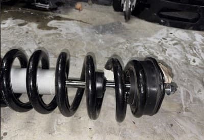 Rancho RS999943 QuickLIFT Suspension Strut and Coil Spring - Thumbnail 10