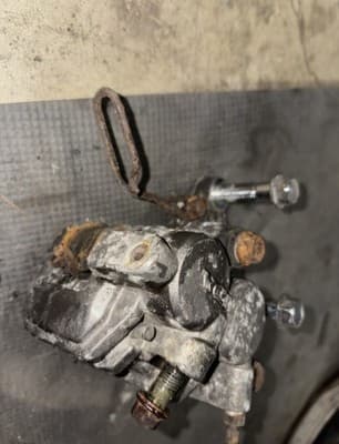 1987 87 Honda Super Magna VF700C VF 700 C front brake caliper caliber Left - Thumbnail 2