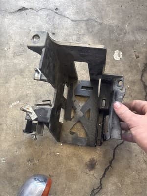 1983 honda v65 magna OEM BATTERY TRAY BOX HOLDER - Thumbnail 9