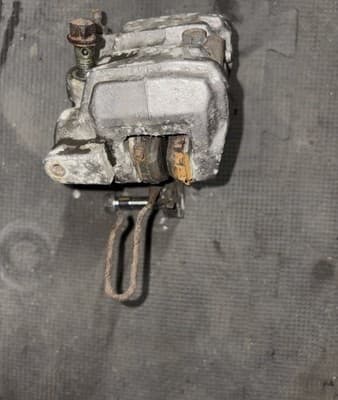 1987 87 Honda Super Magna VF700C VF 700 C front brake caliper caliber Left - Thumbnail 3