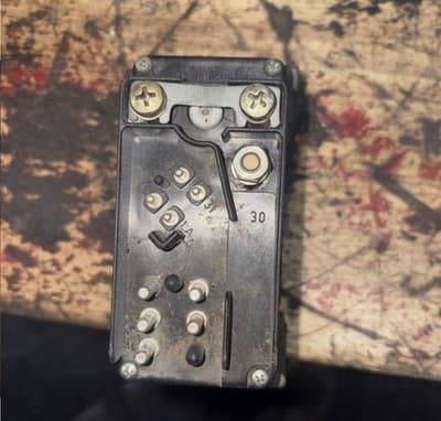 Glow Plug Relay - 1977-1985 Mercedes-Benz 300D 001 545 98 32 - Thumbnail 4