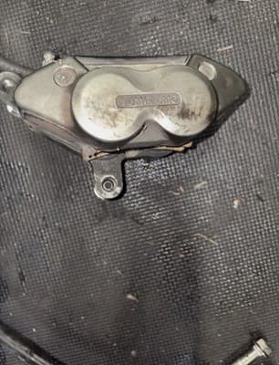 1987 Yamaha Venture XVZ1300 Front Right Brake Caliper 87 XVZ 1300 - Thumbnail 2