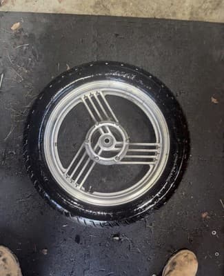 1987 Yamaha Venture XVZ 1300 XVZ1300 D Front Rim Wheel Tire 120/70-18 18 1986 - Thumbnail 5