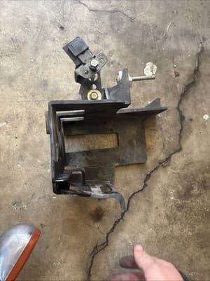 1983 honda v65 magna OEM BATTERY TRAY BOX HOLDER - Thumbnail 11