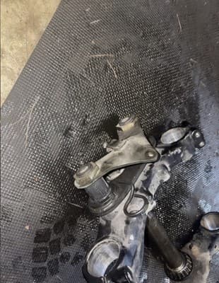 1987 Yamaha Venture XVZ1300 Front Triple Tree Top Bottom Set Fork Hold XVZ 1300 - Thumbnail 2