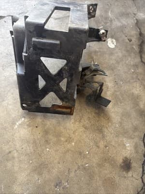 1983 honda v65 magna OEM BATTERY TRAY BOX HOLDER - Thumbnail 6