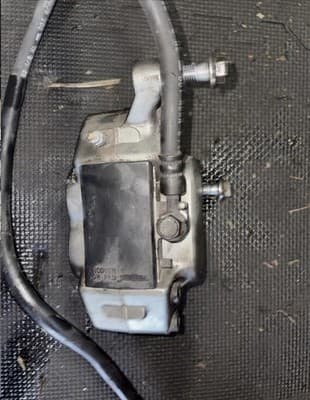 1987 Yamaha Venture XVZ1300 Front Right Brake Caliper 87 XVZ 1300 - Thumbnail 7