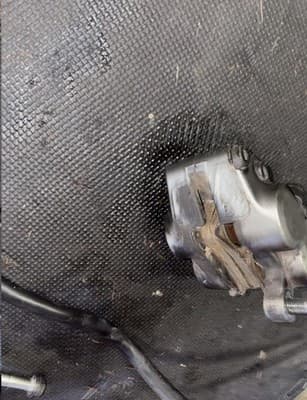 1987 Yamaha Venture XVZ1300 Front Right Brake Caliper 87 XVZ 1300 - Thumbnail 3
