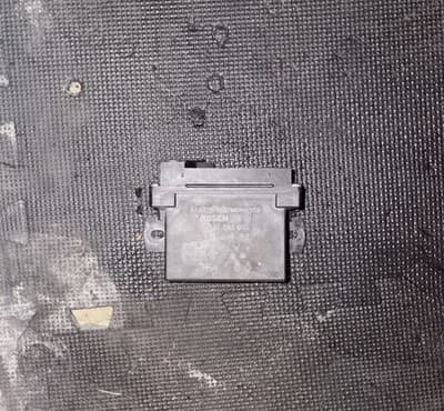 1985 Mercedes 300D W123 Glow Plug Relay 0025450632 - Thumbnail 2