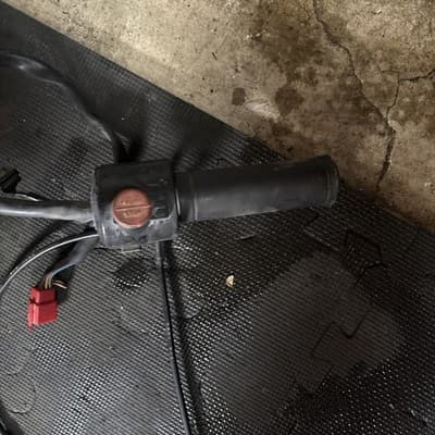 1983 HONDA V65 MAGNA VF1100C Throttle Switch Assembly Starter Stop Kill Cables - Thumbnail 3