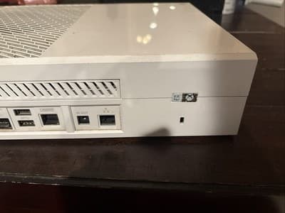 Microsoft Xbox One 500GB Console & Power Supply - White - Model 1540 - TESTED - Thumbnail 9