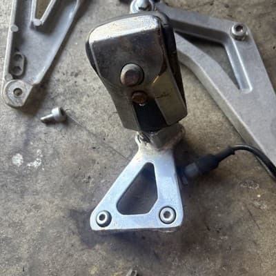 1984 HONDA V65 MAGNA VF1100C Front and Rear Passenger Peg Foot Rest 4PCS - Thumbnail 8