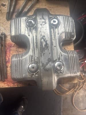 83-86 Honda VF1100S Sabre Magna V65 1100 Rear Cylinder Head Cams Valves - Thumbnail 4