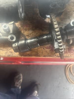 83-86 Honda VF1100S Sabre Magna V65 1100 Rear Cylinder Head Cams Valves - Thumbnail 13
