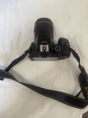 Nikon D5600 Digital SLR Camera w/18-55mm Lens FAST FREE SHIPPINGZoomLenseBattery - Thumbnail 4