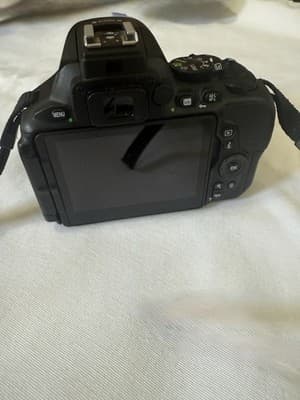 Nikon D5600 Digital SLR Camera w/18-55mm Lens FAST FREE SHIPPINGZoomLenseBattery - Thumbnail 5