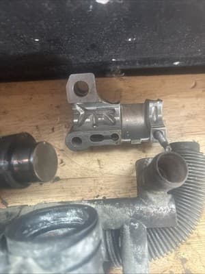 83-86 Honda VF1100S Sabre Magna V65 1100 Rear Cylinder Head Cams Valves - Thumbnail 21