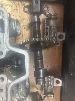 83-86 Honda VF1100S Sabre Magna V65 1100 Rear Cylinder Head Cams Valves - Thumbnail 22