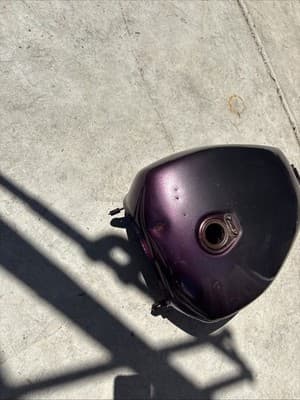 83 Honda VF1100 VF 1100 C V65 Magna Gas Fuel Petrol Tank - Thumbnail 5