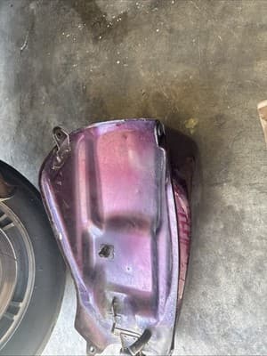 83 Honda VF1100 VF 1100 C V65 Magna Gas Fuel Petrol Tank - Thumbnail 16