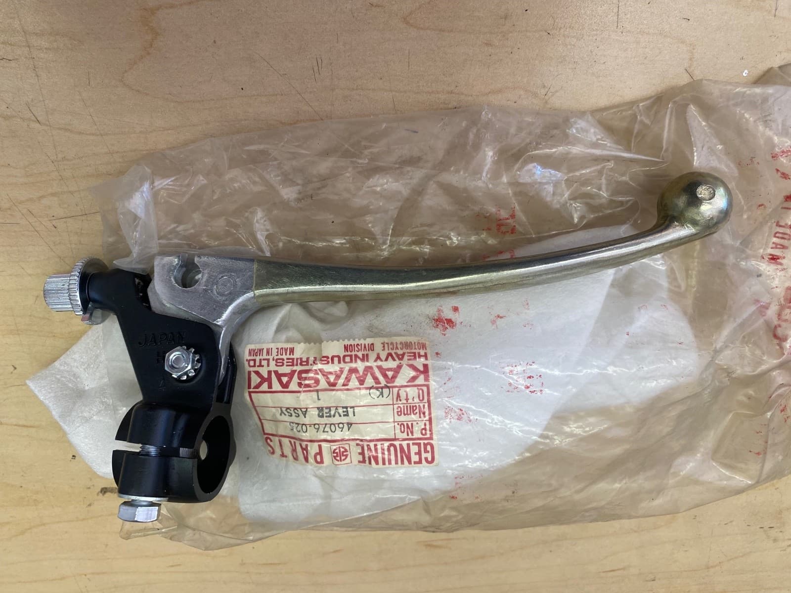 NOS Kawasaki Clutch Lever Assy 1973-1975 Z1 1975 S3 46076-025 - Thumbnail 4