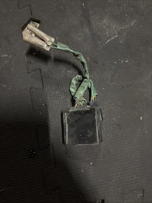 83 Honda VF 750 C Magna V45 Stop Tail Light Sensor Relay 35550-MB1-771 1983-1984 - Thumbnail 2