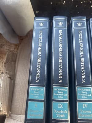 Encyclopedia Britannica Micropaedia Ready Reference and Index Vol. 10,9,4,6,3,2 - Thumbnail 2