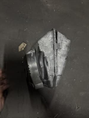 1983 Honda VF1100 VF 1100 C V65 Magna Fuse Box Block - Thumbnail 2
