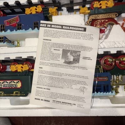 Carol Express Christmas Train Set ABC Item 39192 Musical Battery Operated Toy - Thumbnail 10