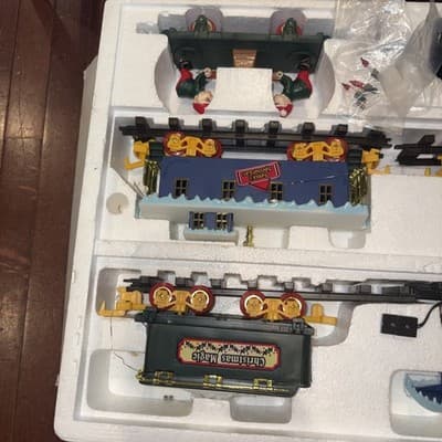 Carol Express Christmas Train Set ABC Item 39192 Musical Battery Operated Toy - Thumbnail 3