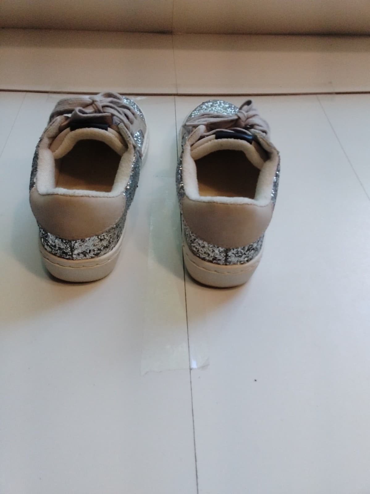 Sneakers - Thumbnail 5