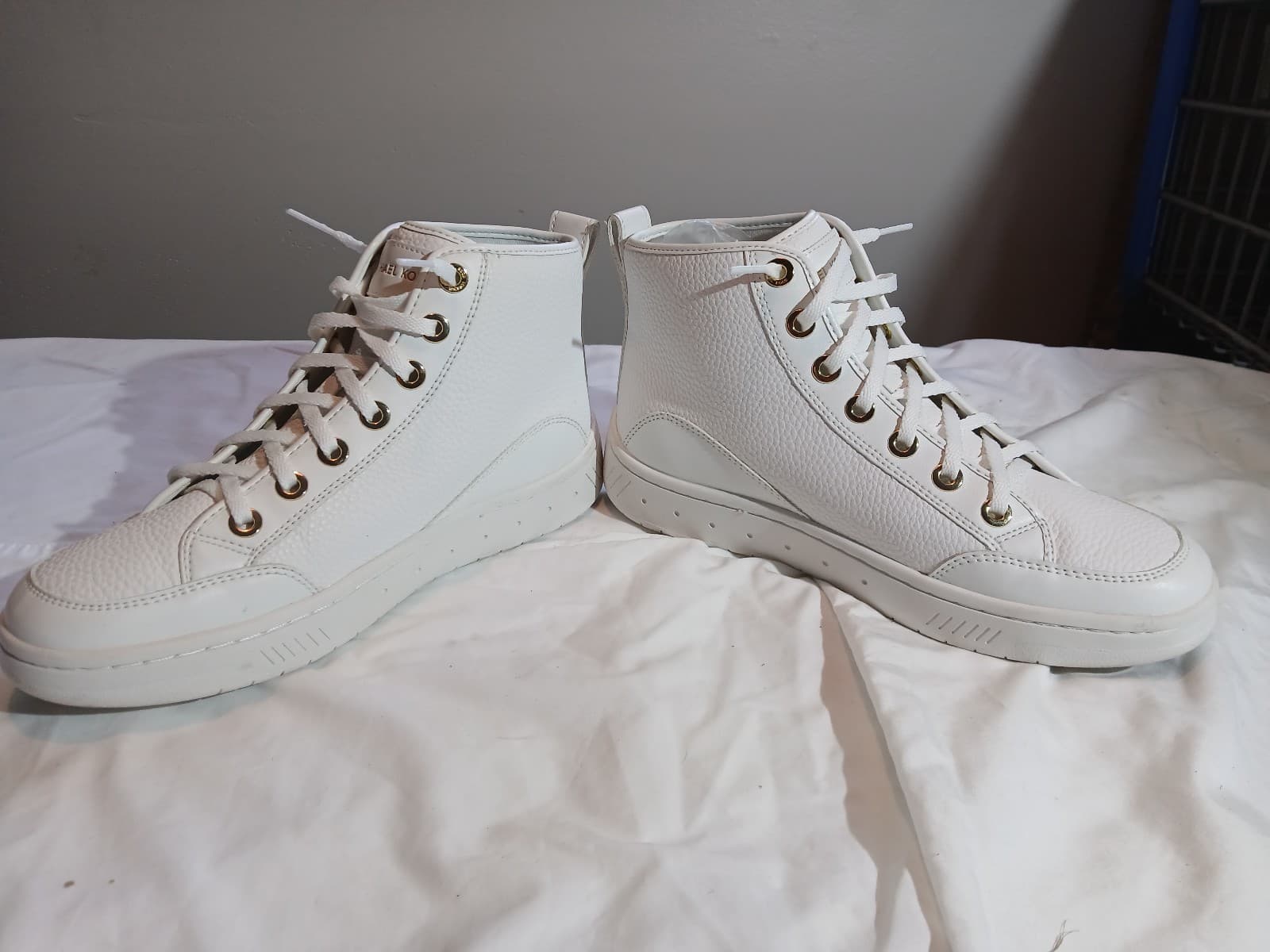 Michael Kors Men's White High Top Lace-Up Athletic Sneakers US 7 - Thumbnail 2