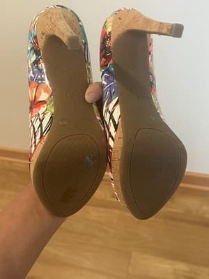 Jessica Simpson floral peep toe heels Size 7.5 - Thumbnail 3