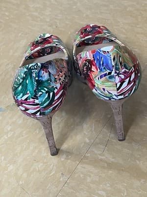 Jessica Simpson floral peep toe heels Size 7.5 - Thumbnail 6