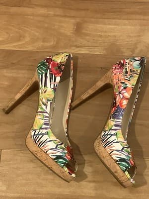Jessica Simpson floral peep toe heels Size 7.5 - Thumbnail 2